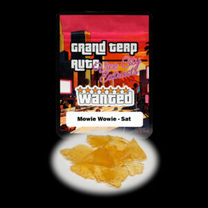 “Grand Terp Auto Maui Wowie shatter concentrate featuring translucent light golden shatter with a clear glass-like appearance and stable texture.”